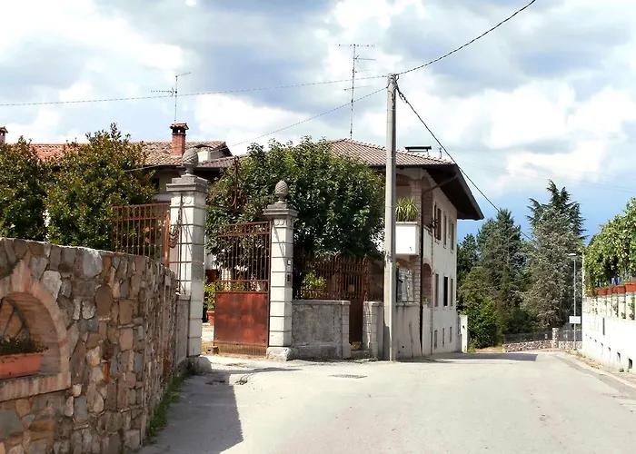 Nella Terra Di Mezzo